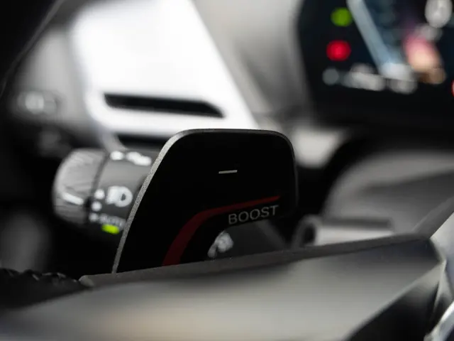 BMW 1 Serie 120 2025 Benzine 27