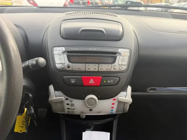 Peugeot 107 1.0 Active facelift led airco 2012 Benzine 19