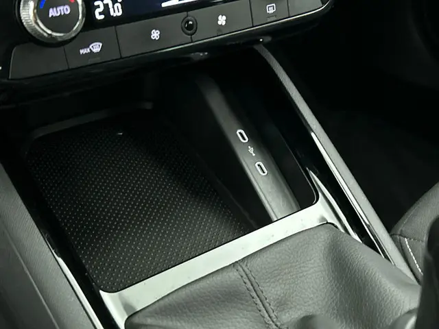 Škoda Kamiq 1.0 TSI Business Edition DSG 2025 Benzine 25