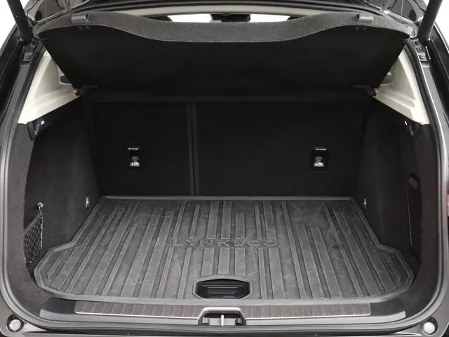 Lynk & Co 01 1.5 2023 Hybride Benzine 8