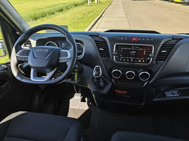 Iveco Daily 40C18 2022 Diesel 8