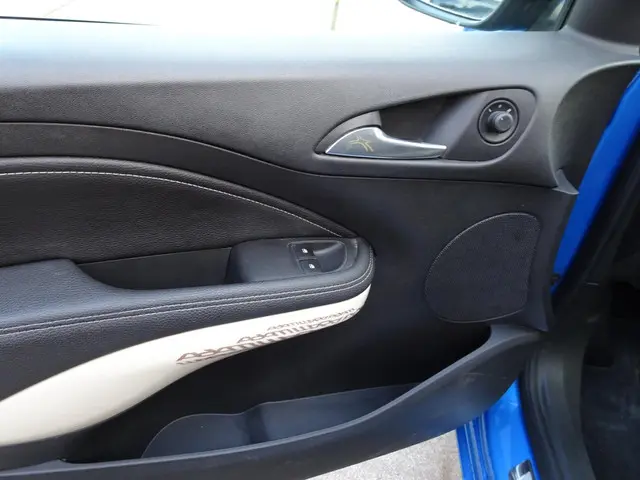 Opel ADAM 1.0 Turbo Slam 2016 Benzine 9