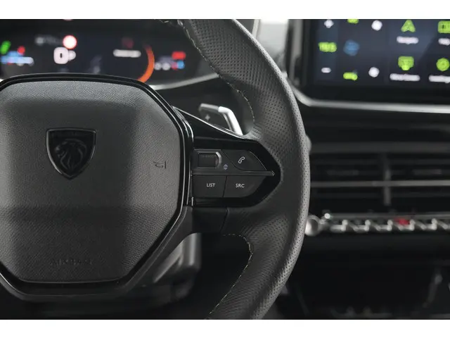 Peugeot 2008 PureTech 130 EAT8 GT 2024 Benzine 35