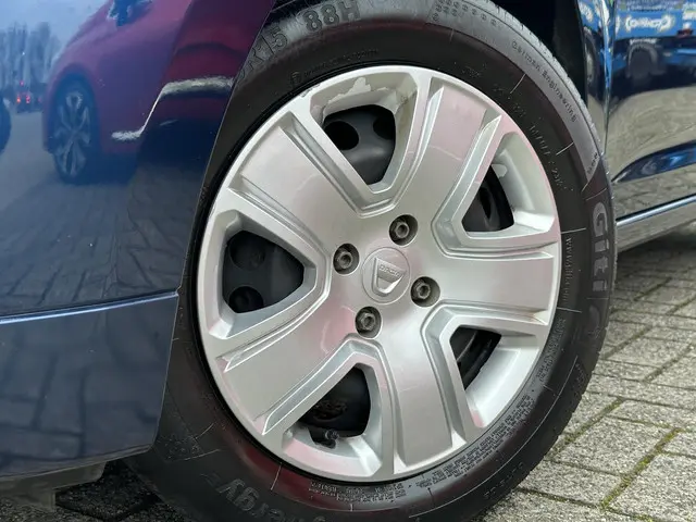 Dacia Sandero TCe 90 Laureate 2020 Benzine 8