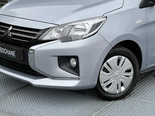 Mitsubishi Space Star 1.2 Connect+ 2024 Benzine 19