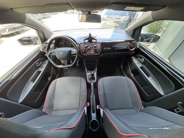 SEAT Mii 1.0 MPI 60pk FR 2019 Benzine 32