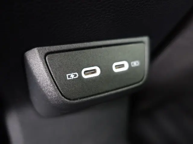 Volkswagen Taigo 1.0 TSI R-Line- 2023 Benzine 27