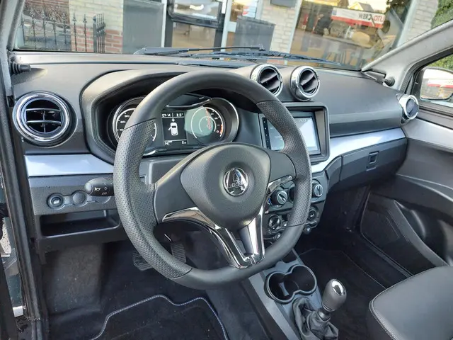 Aixam Crossover Premium 2025 Diesel 3
