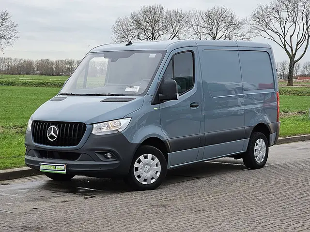 Mercedes-Benz Sprinter 211 2023 Diesel 2