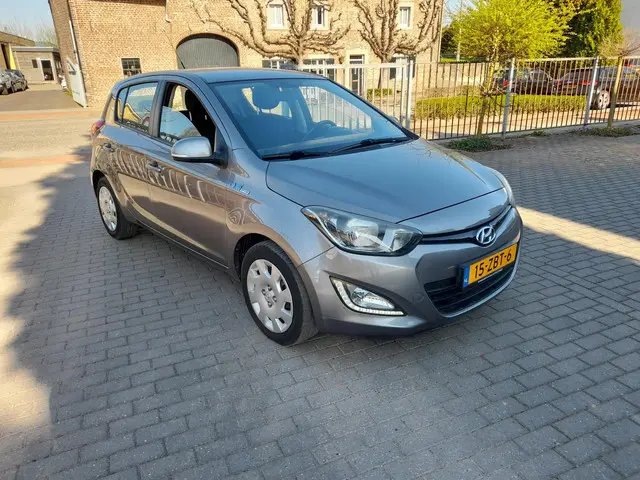 Hyundai i20 1.2i i-Motion 2012 Benzine 12