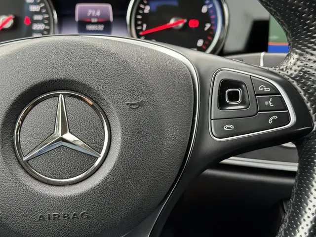 Mercedes-Benz E-Klasse 200 Premium 2018 Benzine 14