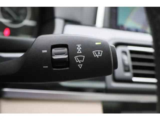 BMW 5 Serie Touring 535i Luxury Edition 2016 Benzine 39