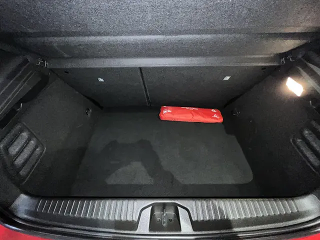 Mitsubishi Colt 1.6 HEV Intense 2024 Hybride Benzine 9