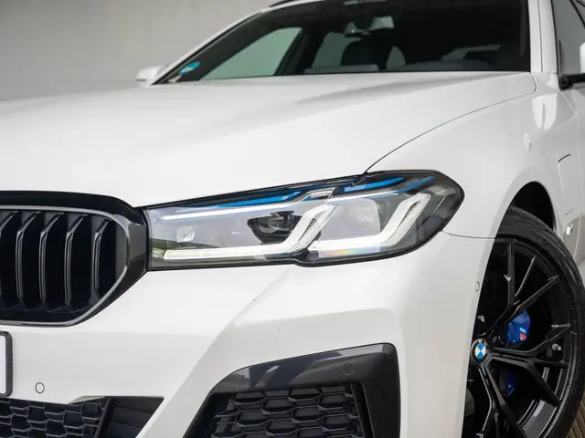 BMW 5 Serie Touring 530e xDrive 2021 Hybride Benzine 10
