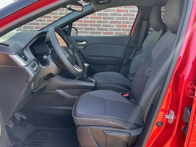 Renault Captur TCe 90 techno 2025 Benzine 12