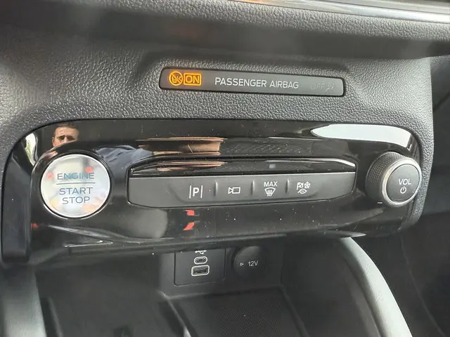 Ford Kuga 2.5 PHEV Titanium 2025 Hybride Benzine 26
