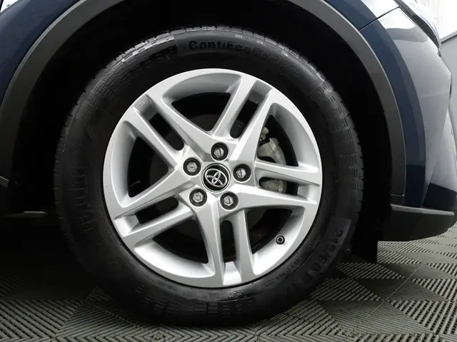 Toyota C-HR 1.8 Hybrid Active Aut- 2023 Hybride Benzine 21