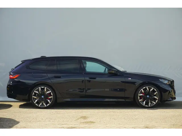BMW i5 M60 2024 Elektrisch 3