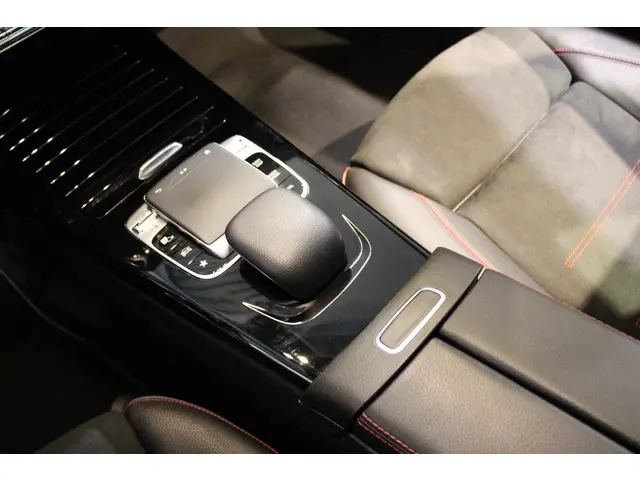Mercedes-Benz CLA Coupé 180 Advantage 2019 Benzine 26