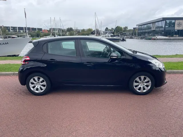 Peugeot 208 2