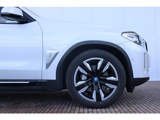 BMW iX3 Executive 80 kWh 2021 Elektrisch 5