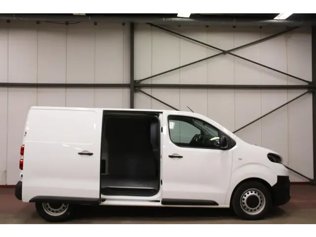 Toyota ProAce Worker 2.0 145PK L2H1 EURO 6 2022 Diesel 4