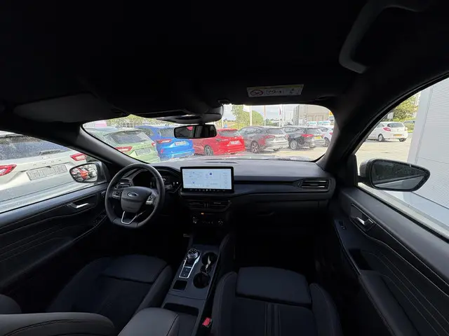 Ford Kuga 2.5 PHEV ST-Line X 2024 Hybride Benzine 12