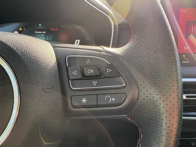 MG EHS 1.5 TGDI Luxury 2023 Hybride Benzine 26