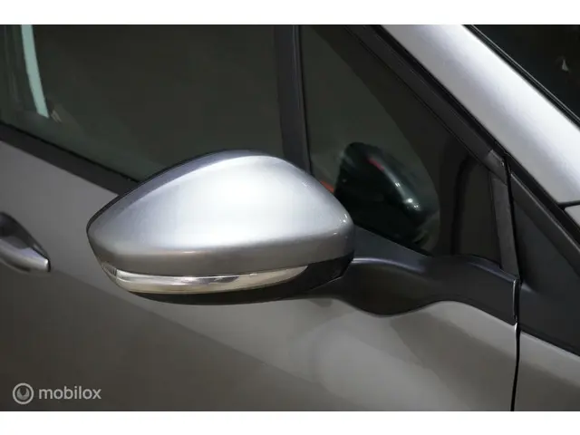 Peugeot 2008 1.2 PureTech Active 2014 Benzine 7
