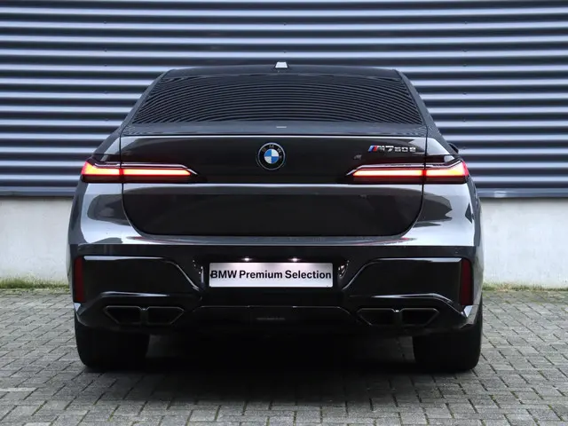 BMW 7 Serie M760e xDrive 2025 Hybride Benzine 4