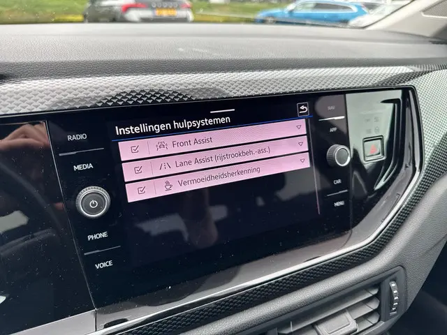 Volkswagen Taigo 1.0 TSI Life Business 2023 Benzine 18