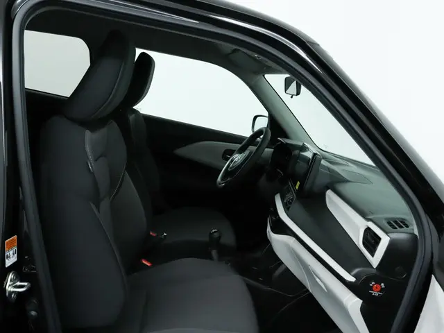 Suzuki Swift 1.2 Style Smart Hybrid 2025 Benzine 22