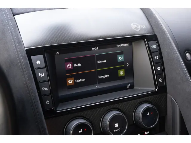 Jaguar F-Type 5.0 V8 SVR Coupé AWD 2016 Benzine 31