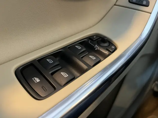 Volvo V60 T4 Kinetic Automaat 2013 Benzine 27