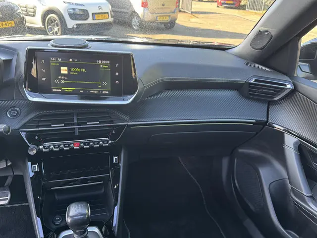 Peugeot 2008 1.2 PureTech GT-Line 2020 Benzine 29