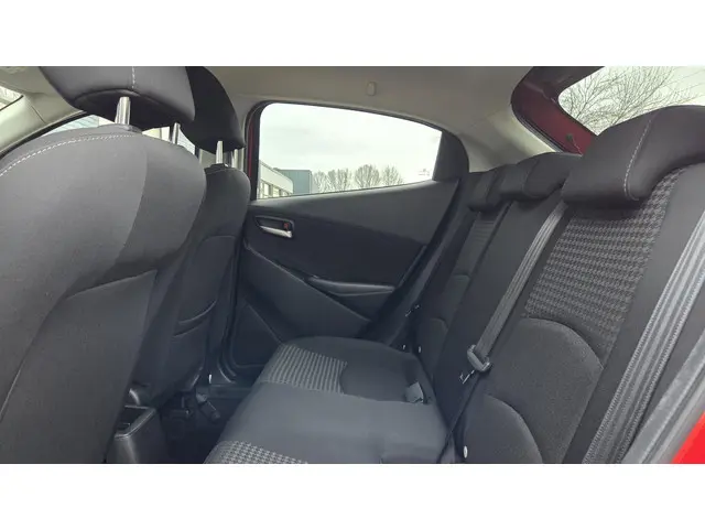 Mazda 2 1.5 Skyactiv-G S 2017 Benzine 18