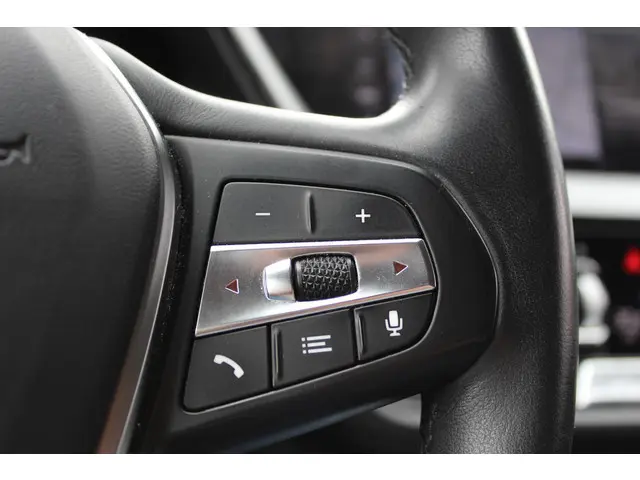 BMW 1 Serie 116d Executive Edition 2020 Diesel 21