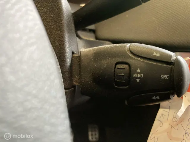 Peugeot 207 SW 1.4 VTi Access// APK // TREKHAAK // 2012 Benzine 14
