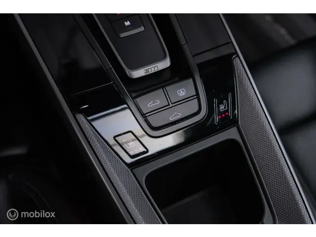 Porsche 911 3.0 Carrera 2020 Benzine 24