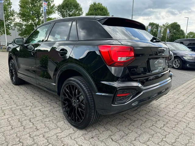 Audi Q2 35 TFSI S Edition 2024 Benzine 8