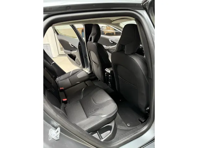 Volvo V40 1.5 T2 Inscription Automaat! 2019 Benzine 7