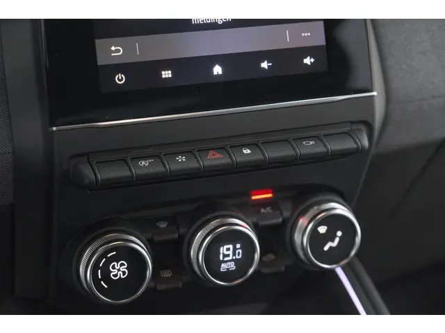 Renault Clio TCe 90 GPF techno 2025 Benzine 47