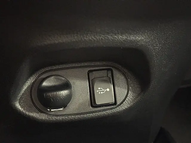 Toyota Yaris 1.0 VVT-i Style 2015 Benzine 17
