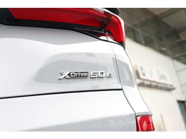 BMW X5 xDrive50e 2025 Hybride Benzine 65