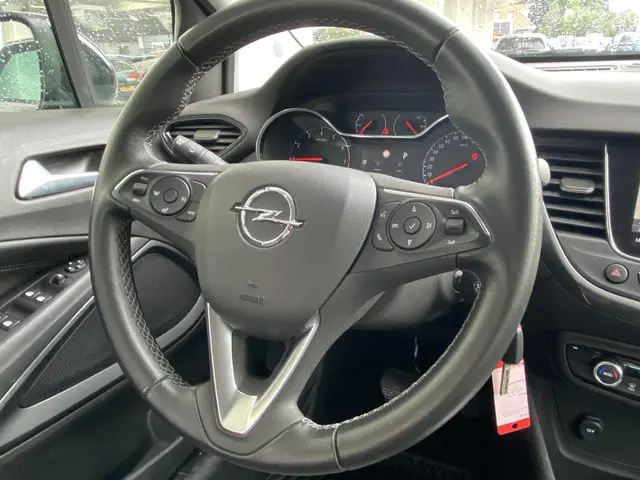 Opel Crossland 1.2T 130pk Automaat Elegance 2024 Benzine 16