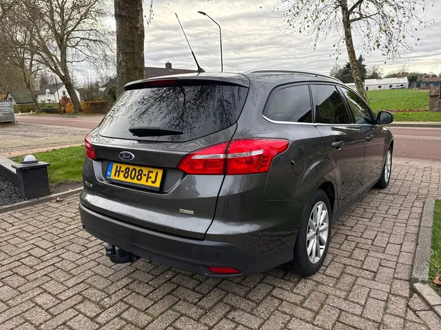 Ford Focus Wagon 1.0 Titanium 2017 Benzine 6