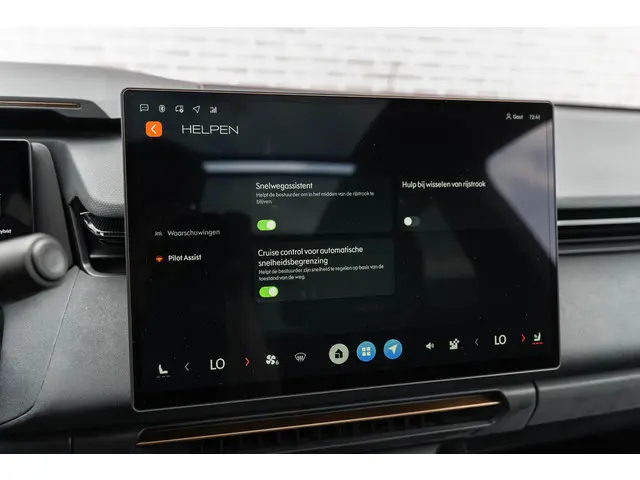 Lynk & Co 08 1.5 More 2026 Hybride Benzine 49