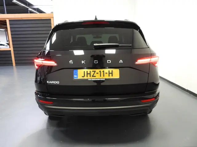 Škoda Karoq 1.0 TSI Ambition 2023 Benzine 32