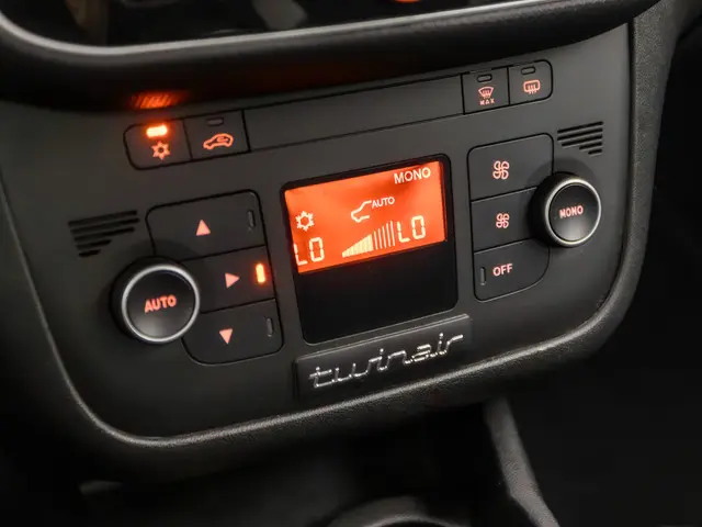 Fiat Punto Evo 0.9 TwinAir Sport 2013 Benzine 9