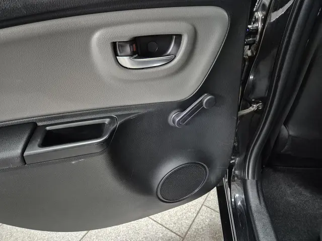 Toyota Yaris 1.5 Hybrid Dynamic 2019 Hybride Benzine 45